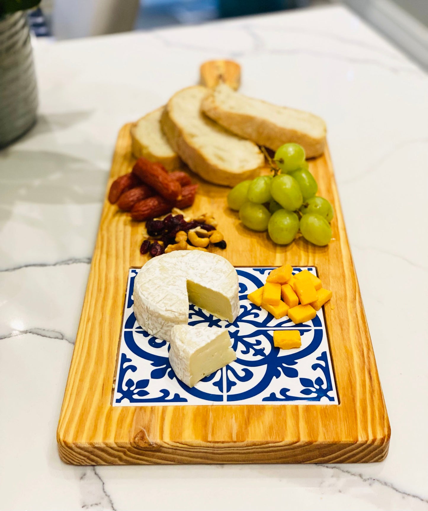 Pine Wood Large Charcuterie/Cutting Board